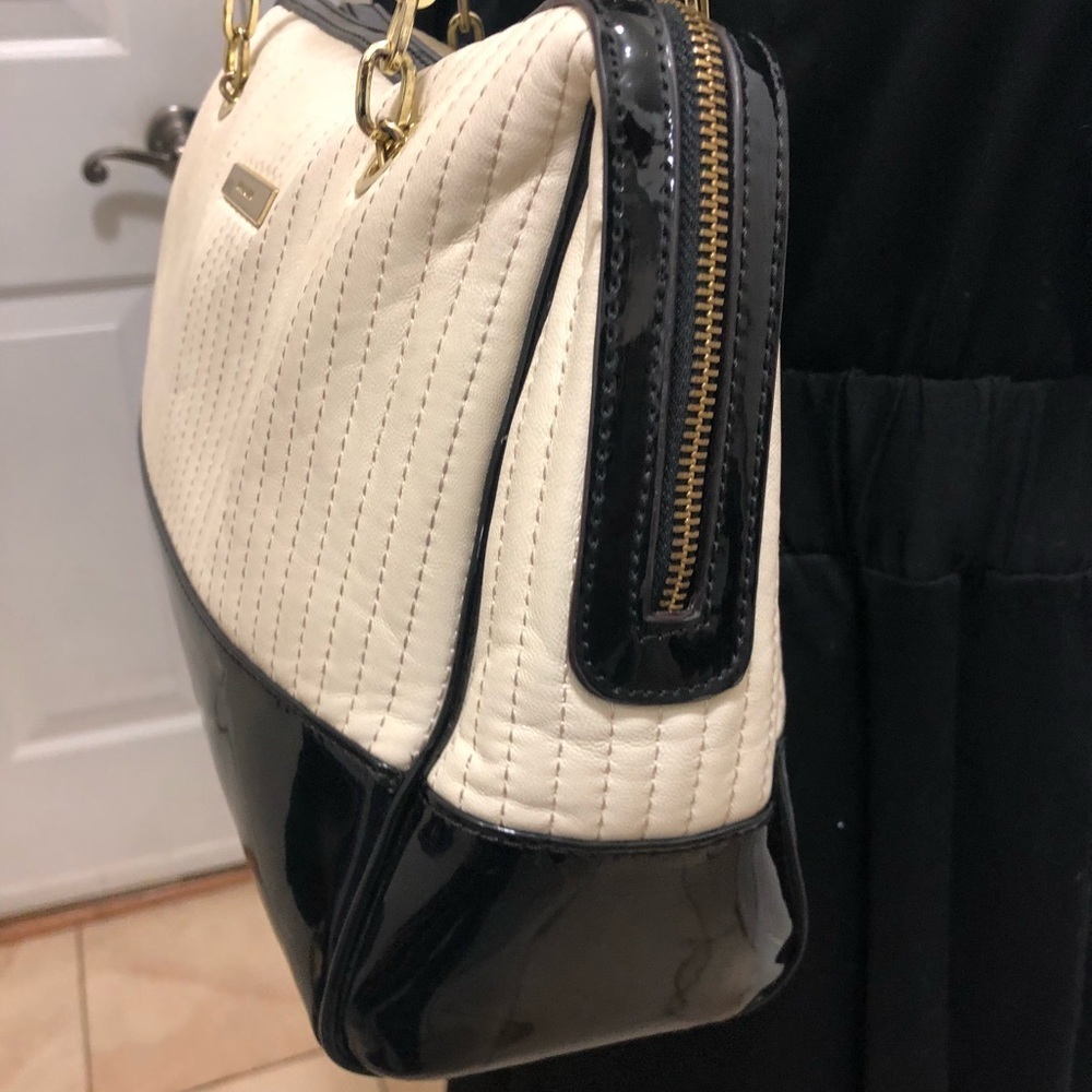 Anne Klein gorgeous bag with new conditions - Picture 4 of 8